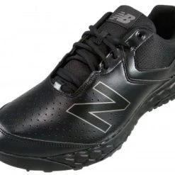 New Balance Referee And Umpire Shoes New Balance V3 All-Black Low-Cut Umpire Base Shoes